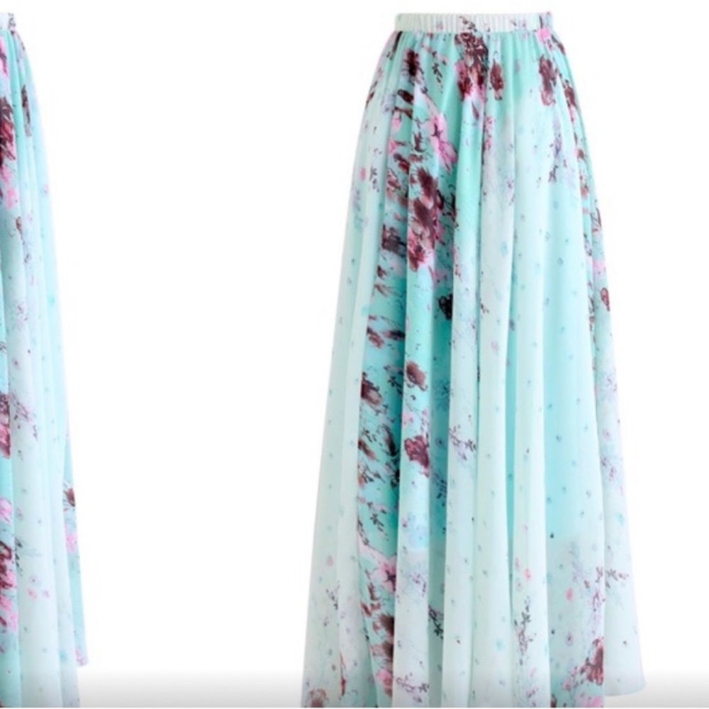 Chicwish skirt, NWOT Size M/L
